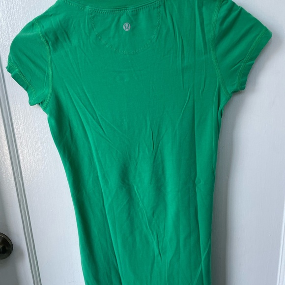 Lululemon Athletica Vibrant Green Short Sleeve Tee - Picture 2 of 3